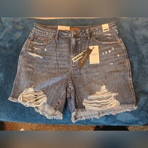 NWT Judy Blue XL Rigid Front & Stretch Back, Distressed Only On Front & Raw Hem